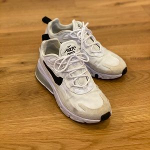 Nike Air Max 270 React white and black 6.5